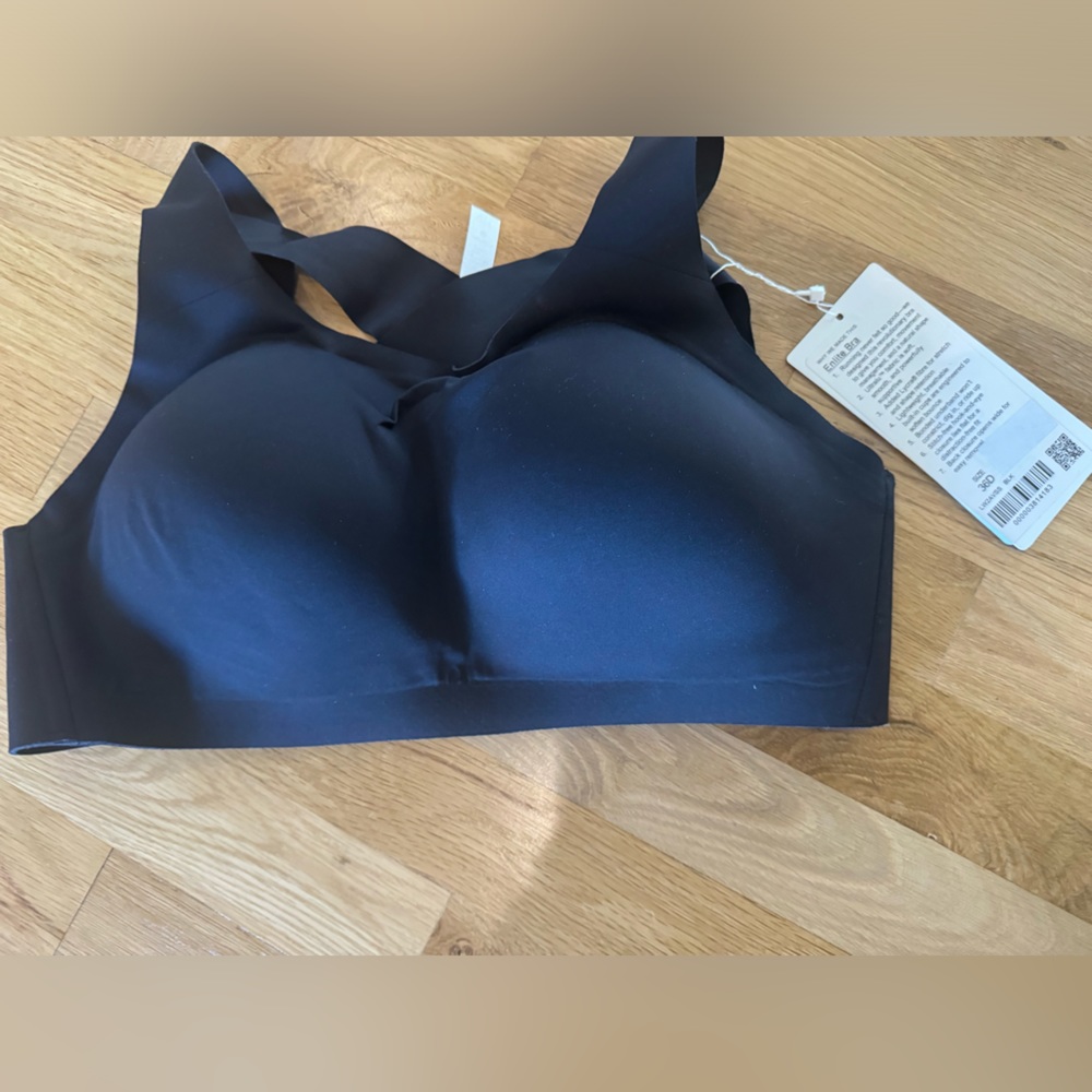 Lululemon Enlite Bra 36D
High Support